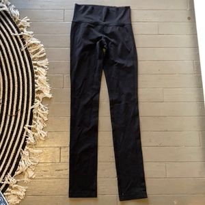 Lululemon size 4